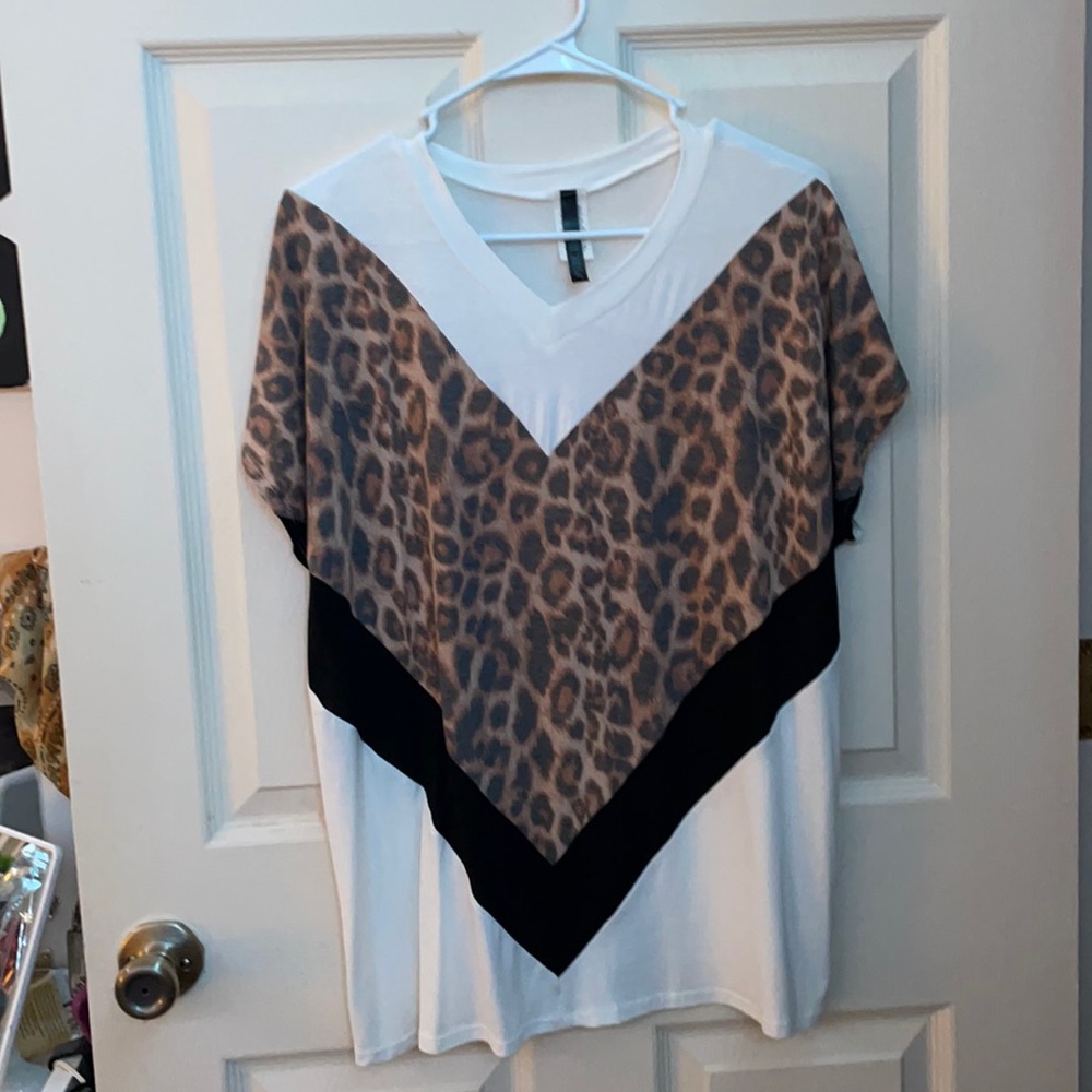 Black and White Cheetah Print shirt!